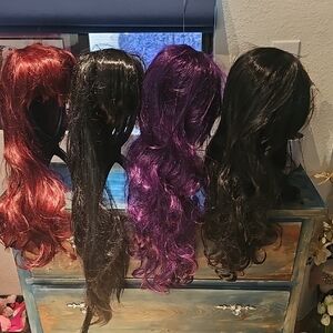 NEW Stylish Women's Wig Wavy Black including wig stand